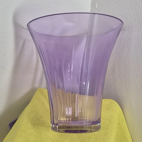 Vintage Lavender/Purple Ribbed Flared Glass Flower Vase FTD 6.5" - Picture 9 of 12